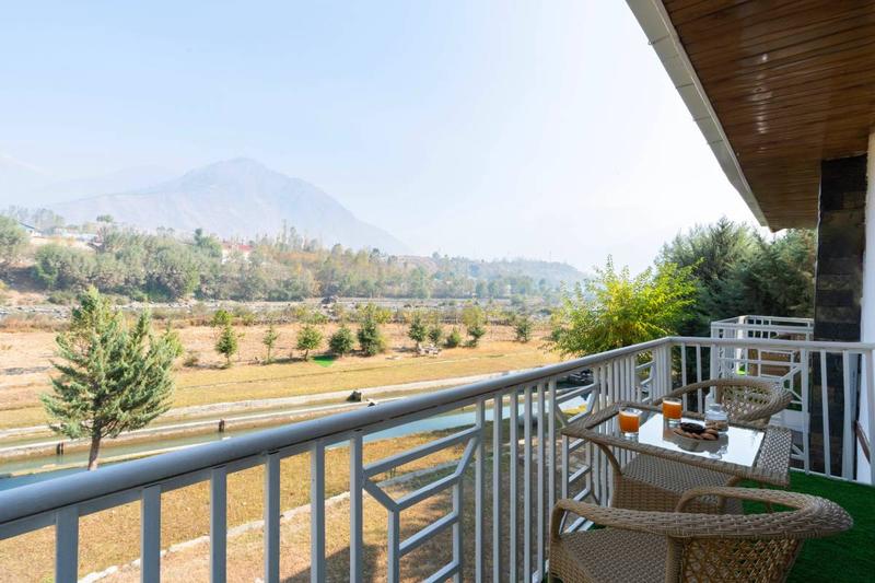 Balcony overlooking the valley and mountains | Khwab Villa, Kangan, Kashmir Balcony overlooking the valley and mountains